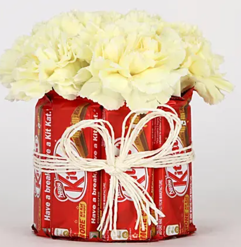 Kitkat-Carnation Valentine Arrangement